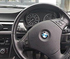 BMW 320d - Image 10/10