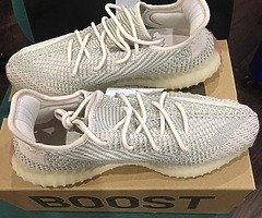 Yeezy Boost 350 V2 Citrin non reflective - Image 7/10