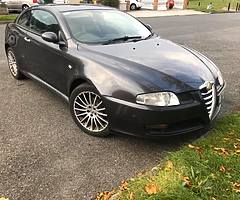 Alfa Romeo GT 1,9 Diesel manual 3 door coupe highest spec tax and test up