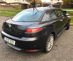 Alfa Romeo GT 1,9 Diesel manual 3 door coupe highest spec tax and test up - Image 4/5