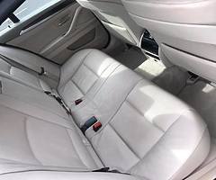 Bmw 5 series f10 1 owner service book - Image 9/10