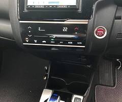 Honda Fit 2014 Hybrid Automatic - Image 8/10