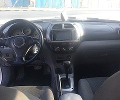 مجموعة سيارات للبيع.