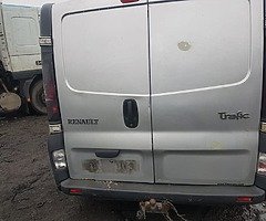 05 Renault traffic for breaking