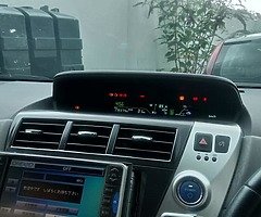 Toyota Prius alpha 2012