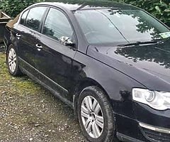 2006 VW PASSAT 1.6 PETROL GREAT DRIVER LYING UP OVER A YEAR DVD PLAYER IN EACH HEAD REST NEEDS FLEXI