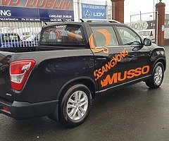 SsangYong Korando Sports (Musso) - Image 6/10