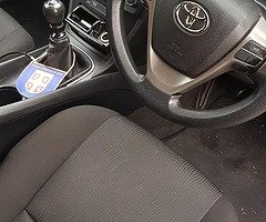 Toyota Avensis 2009 - Image 3/8