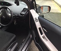 Toyota Yaris 1.4 Diesel - Image 7/9