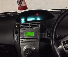 Toyota Yaris 1.4 Diesel - Image 8/9