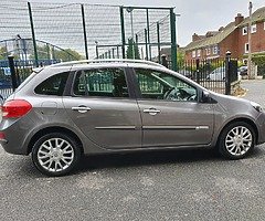 2011 renault clio 1.2 dynamique tom tom 100 estate