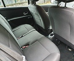 2011 renault clio 1.2 dynamique tom tom 100 estate - Image 9/10