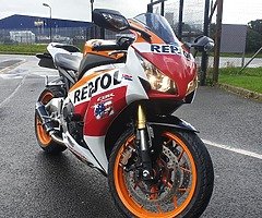 2015 Honda CBR - Image 4/10