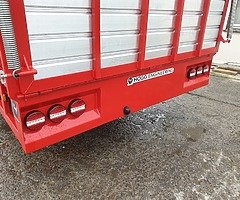 NEW 26FT HOGG LIVESTOCK TRAILER - Image 9/10