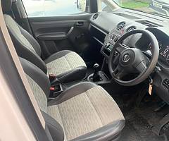 2013 Volkswagen CADDY 1.6TDI with new DOE AND TAX!!! 1 Year warranty!! - Image 9/10