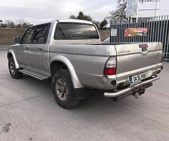 2004 Mitsubishi L200 Warrior Crew cab 5 seats Tax 333e Leather air con