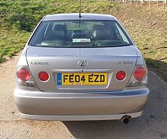 2004 Lexus is200 Le