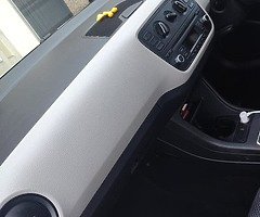 SEAT Mii 1.0 75hp SE SQ 4DR Auto 15 (2015) - Image 4/10