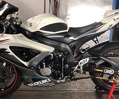Suzuki gsxr 750