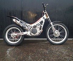 Beta Rev 4T 250 - Image 4/7