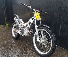 Beta Rev 4T 250 - Image 5/7