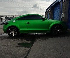 Green chrome matt VEHICLE WRAP - Image 4/7