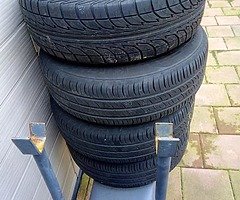 Tyres 195 65 15 as new alloys included - Image 6/10