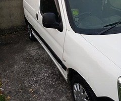 Van - Image 3/5