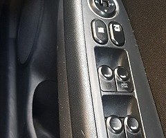 Car - Image 8/8