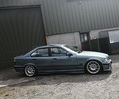 E36 320