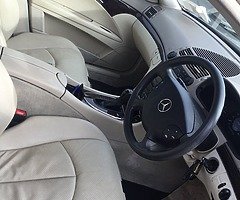 04 Mercedes benze e200 kompressor - Image 4/7