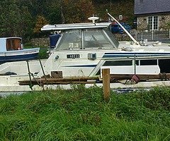 Looking for owner of sinking boat - Image 3/3