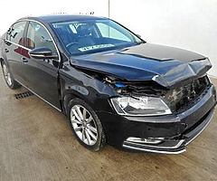 2015 VOLKSWAGEN Passat