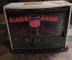 Not selling. I’m looking for a kerosine heater. Cash waiting