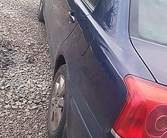 Toyota avenis - Image 3/5