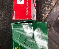 SEAT LEON BREMBO BRAKE PADS AND WHEEL BEARING KIT OPEN TOO OFFERS WHAT THEY WORTH TOGETHER