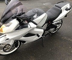 2002 Honda VFR - Image 8/10