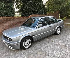 BMW E30 325i