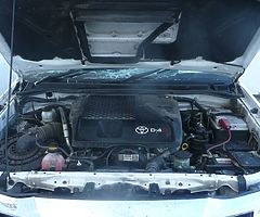 2015 TOYOTA HILUX 3.0L Diesel cat c for Breaking - Image 4/10