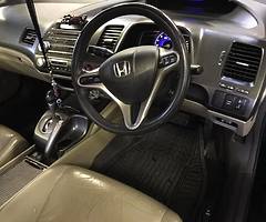 Honda Civic hybrid - Image 7/9