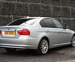 £3,200