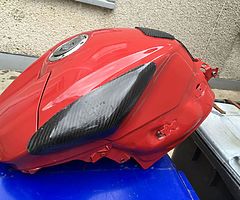 £200