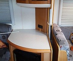 2009 hobby 6 berth caravan - Image 5/10