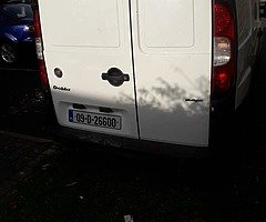 De vânzare van fiat doblo motor 1.3 Diesel an 2009 2 locuri vanu perfect pt lucru consum mic - Image 5/9