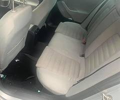 Vw passat 2l tdi for parts or sell hole car - Image 4/4