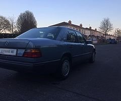Mercedes Benz 200 - Image 5/10