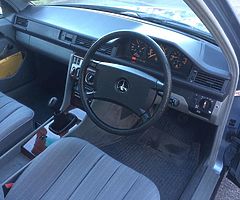 Mercedes Benz 200 - Image 7/10