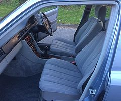 Mercedes Benz 200 - Image 9/10