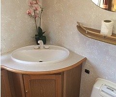 Compass Kensington 500 - 5 Berth Caravan - Image 7/10