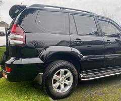 2006 Toyota Land cruiser 5 seater crewcab €333 road tax